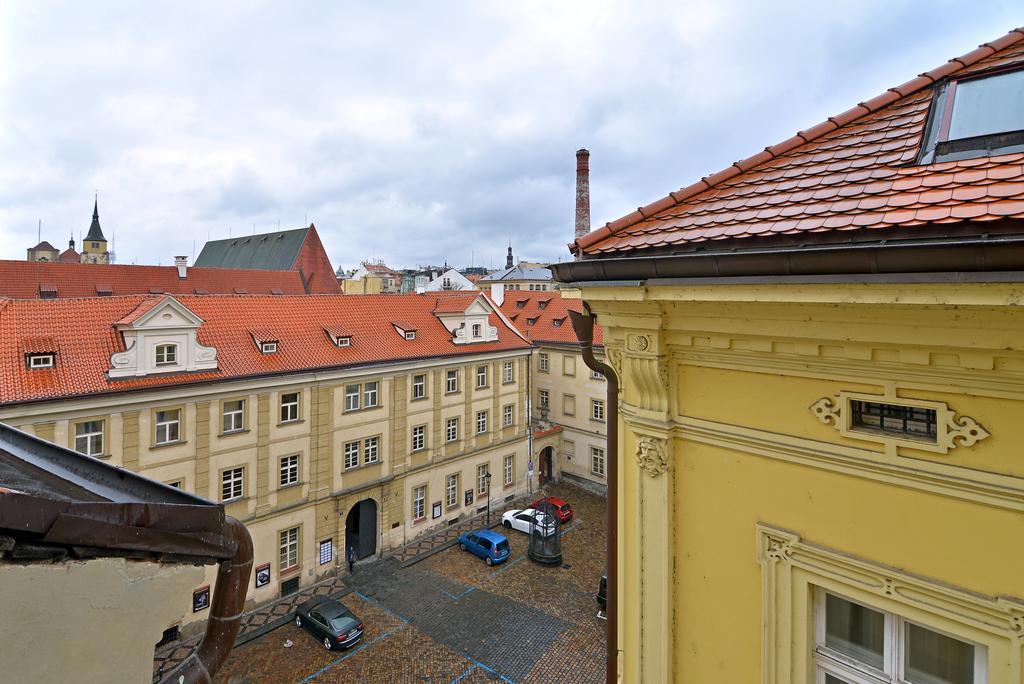 Historic Centre Apartments IV Prag Zimmer foto